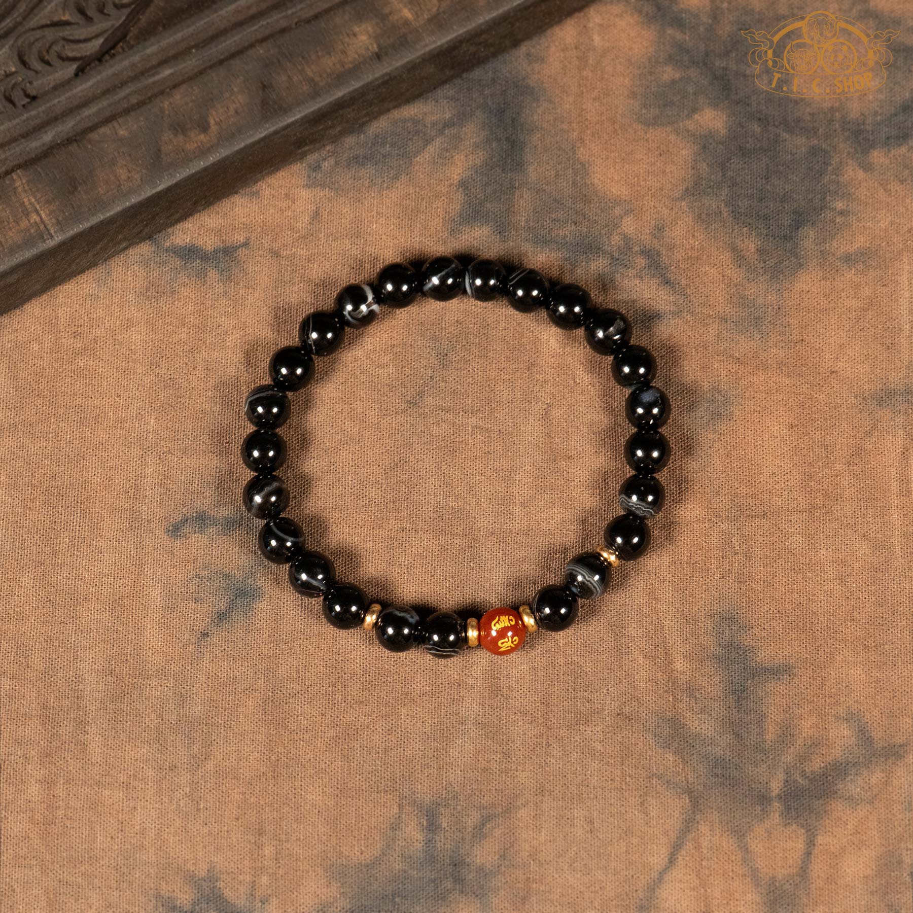 Black Onyx 8mm Beads Bracelet with Red Agate Mantra Bead
