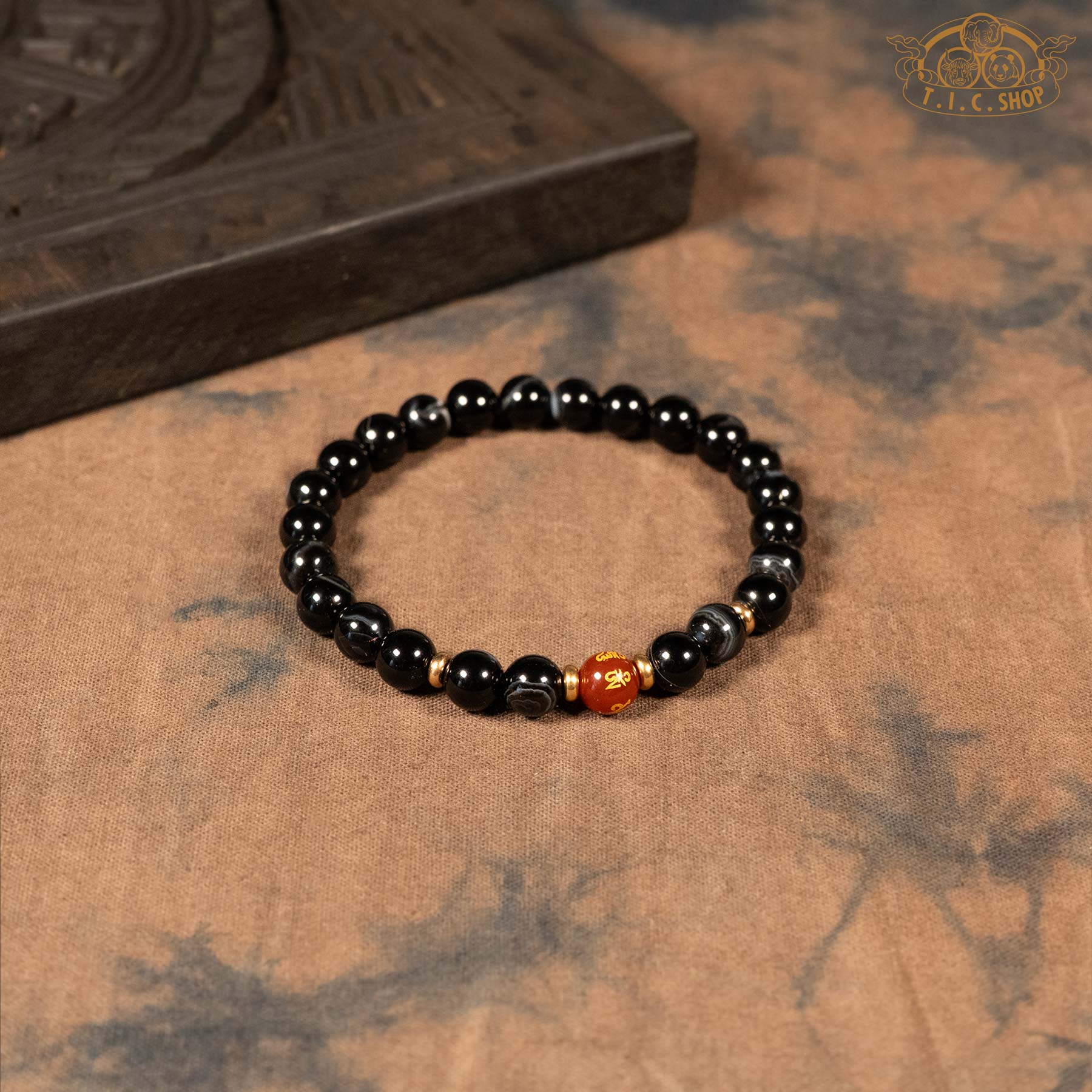 Black Onyx 8mm Beads Bracelet with Red Agate Mantra Bead