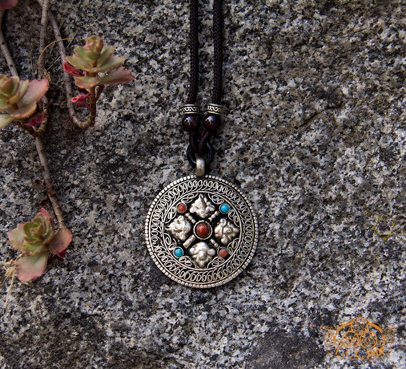 Powerful Vajra Tibetan Style Filigree Pendant Necklace