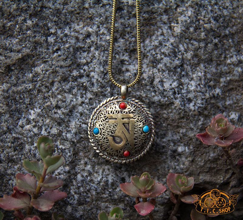 Symbolic Double-Sided Filigree Pendant Necklace
