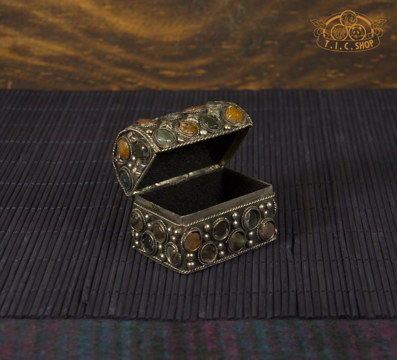 Tibetan Natural Stones Metal Trinket Box / Jewelry Box