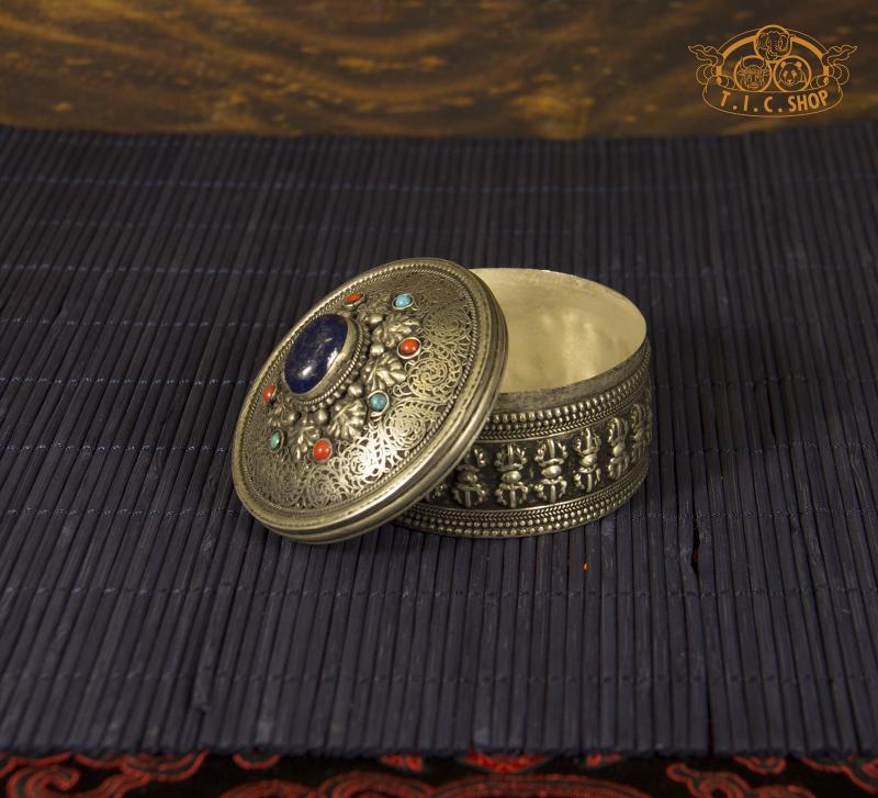 Vajra Motifs Tibetan Natural Stones Metal Filigree Trinket Box / Jewelry Box
