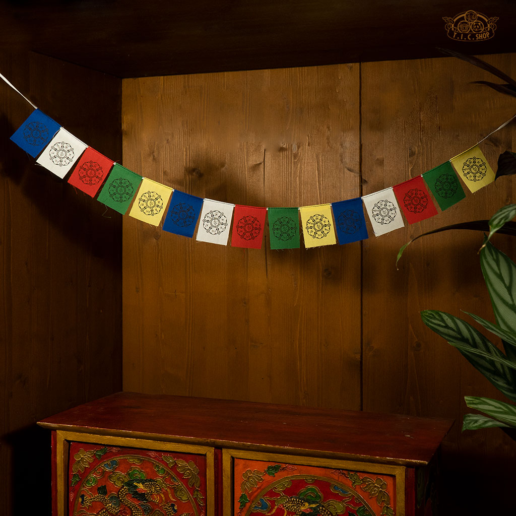 Om Mantra Lotus Mini Prayer Flags 5x6cm, 0.8m