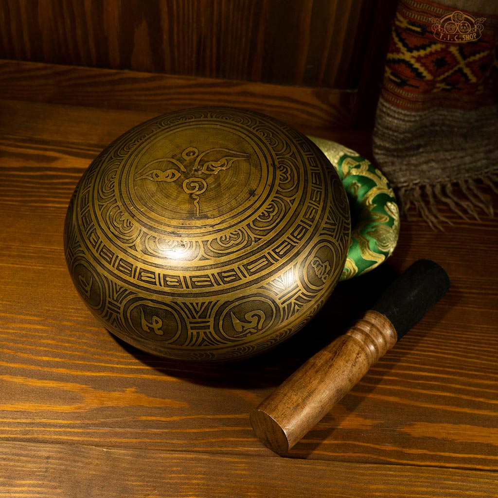 Om Mani Padme Hum Singing Bowl Set