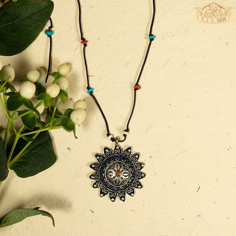 Powerful Vajra Tibetan Style Filigree Pendant Necklace