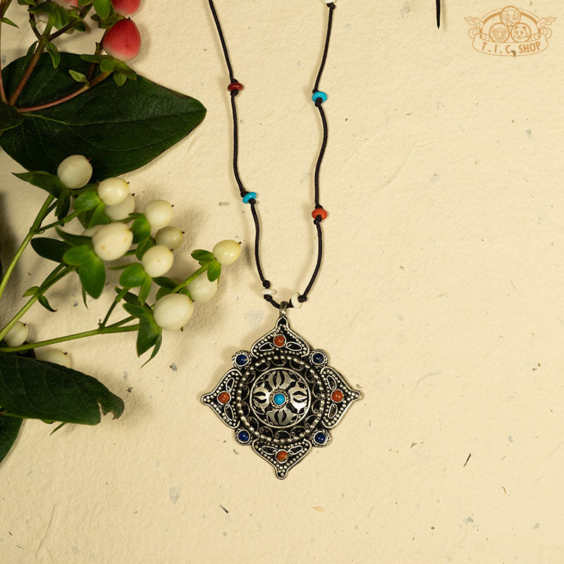 Powerful Vajra Tibetan Style Filigree Pendant Necklace