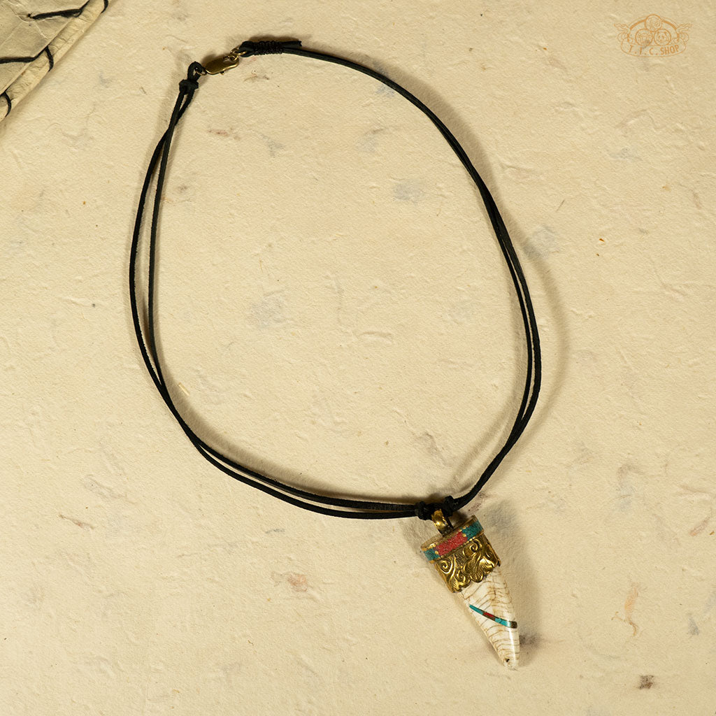 Traditional Tibetan Style Seashell Pendant Necklace