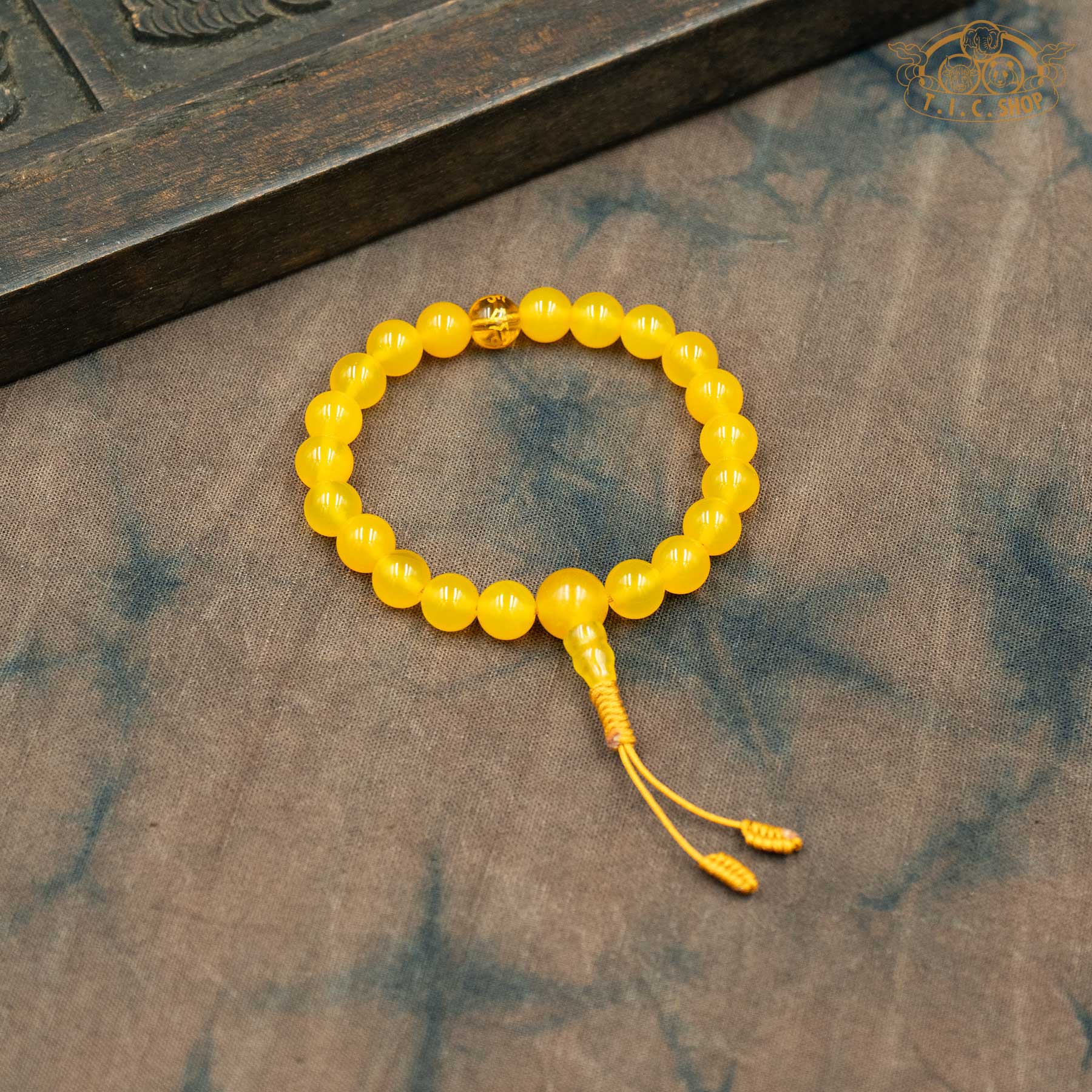 Om Mantra Yellow Agate 8mm Beads Wrist Mala