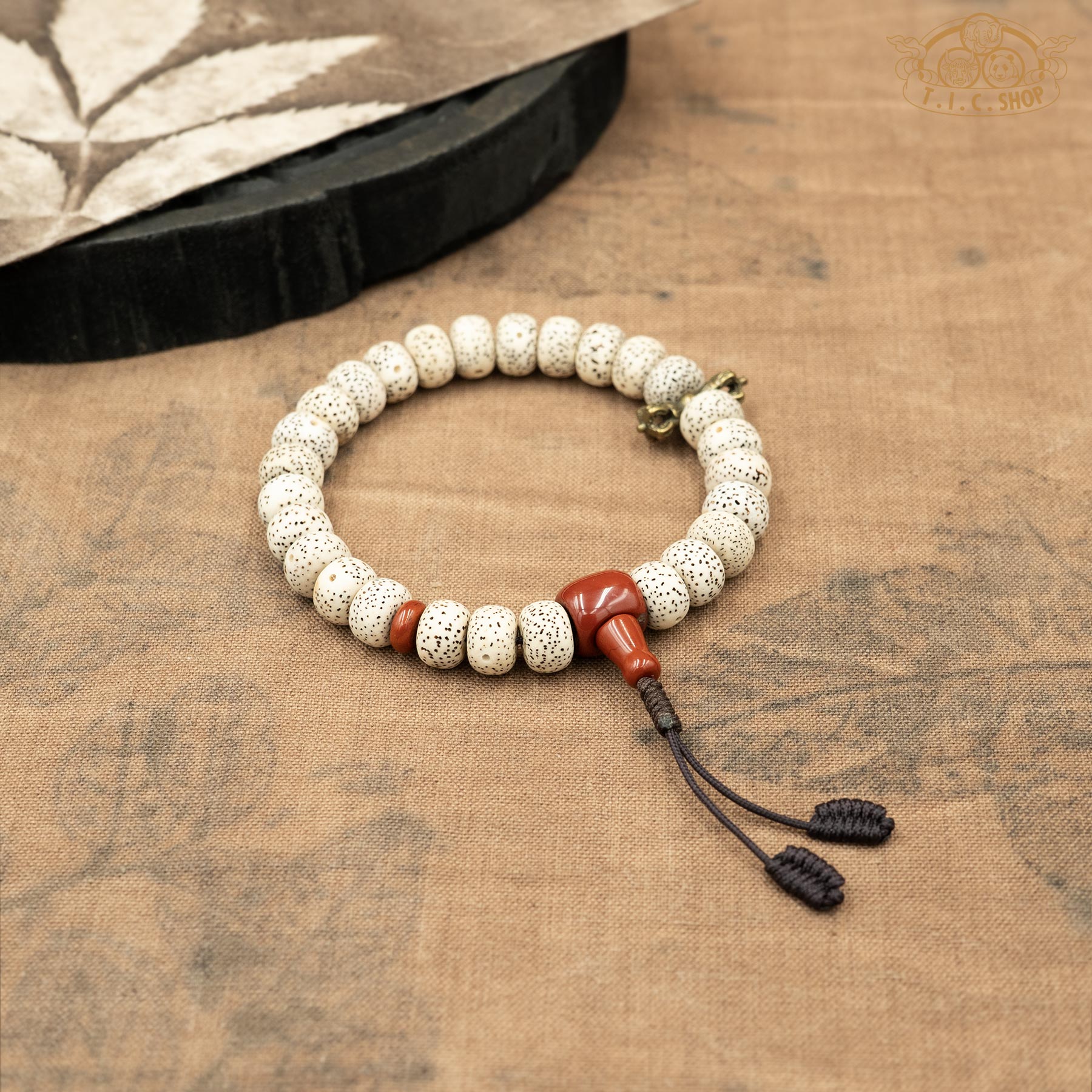 Moon and Stars Bodhi Seeds 11mm 27-bead with Vajra Tibetan Traditional Wrist Mala