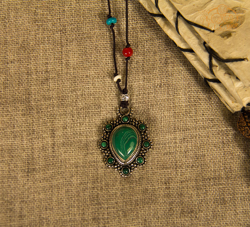 Drop-Shaped Tibetan Style Pendant Necklace