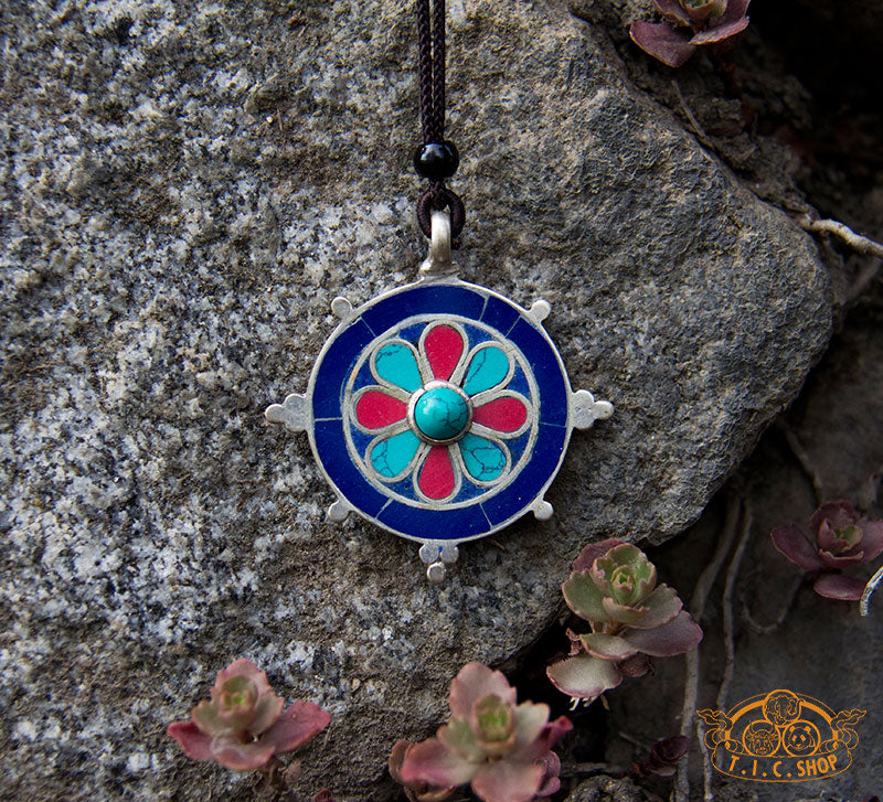 Dharma Wheel Tibetan Style Inlay Pendant Necklace