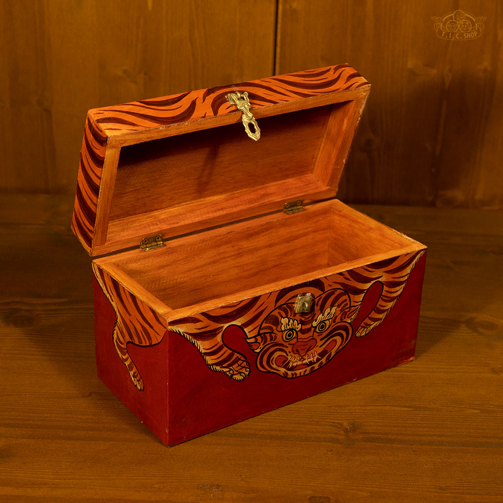 Tiger Motif Hand-Painted Wooden Treasure Chest Jewelry Box Red