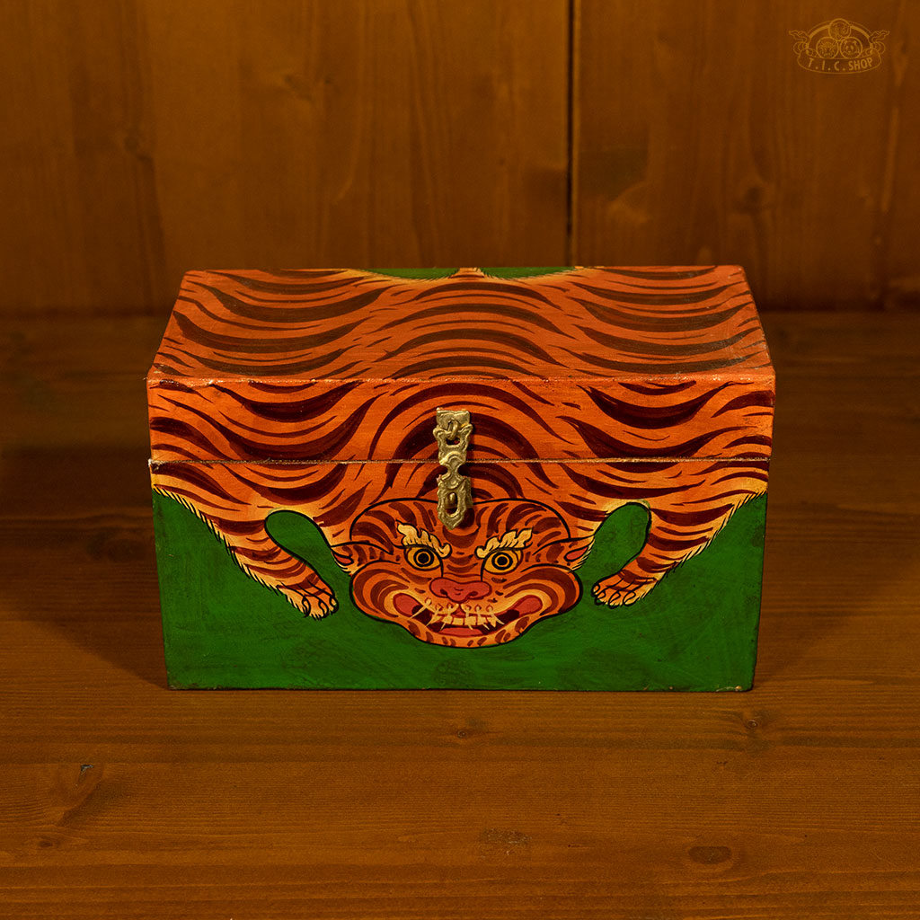 Tiger Motif Hand-Painted Wooden Treasure Chest Jewelry Box Green