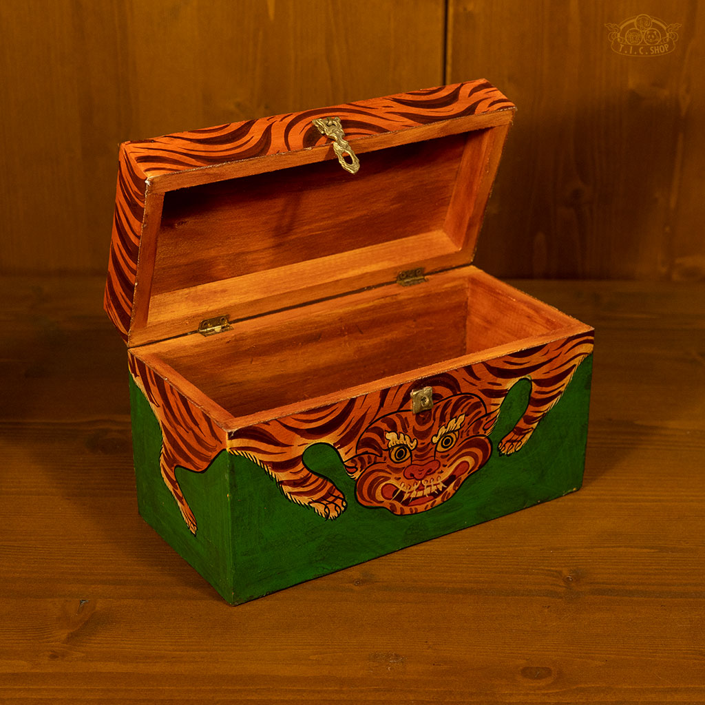 Tiger Motif Hand-Painted Wooden Treasure Chest Jewelry Box Green